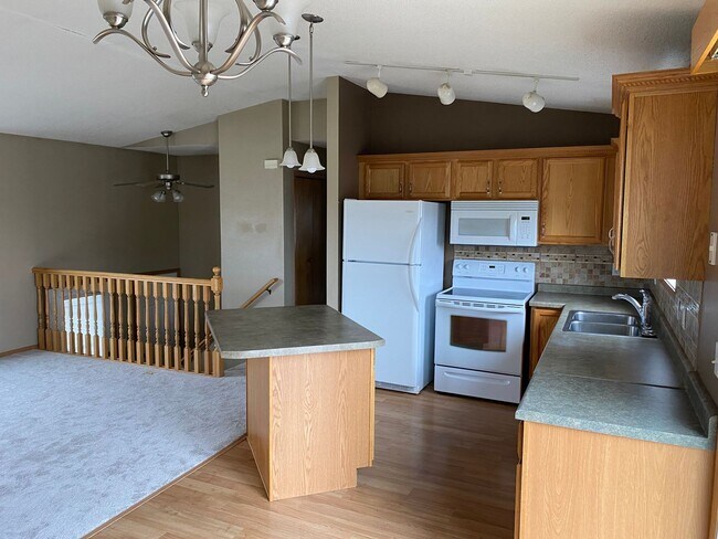 Foto del edificio - Very Cute and Cozy 3 Bedroom