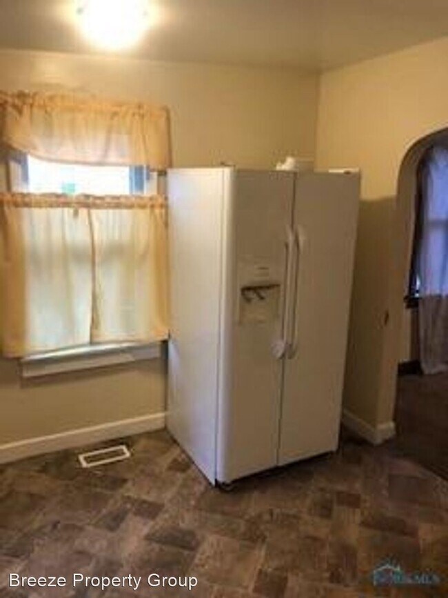 Foto del edificio - 3 br, 1 bath House - 323 Langdon St