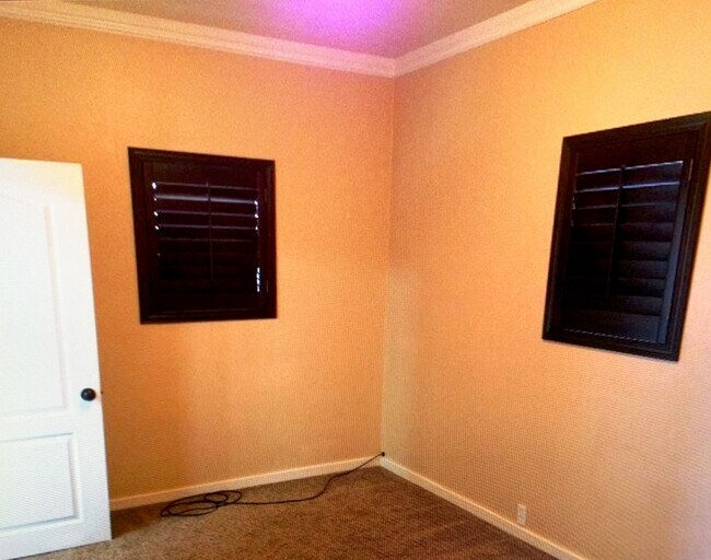 Front Bedroom - 343 S 400 E