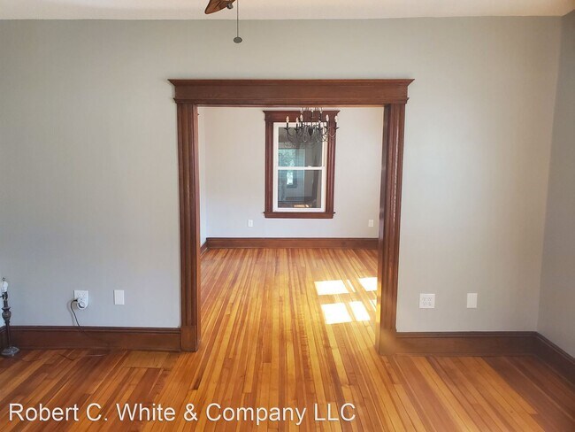 Building Photo - 2 br, 2 bath House - 364 King Street