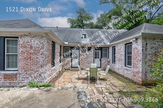 Foto del edificio - 1521 S Dixon Dr