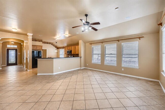 Foto del edificio - 1402 Weatherford Dr
