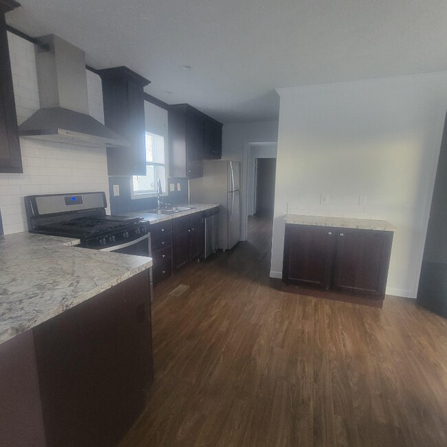 Foto del edificio - 118 Golfview Ct
