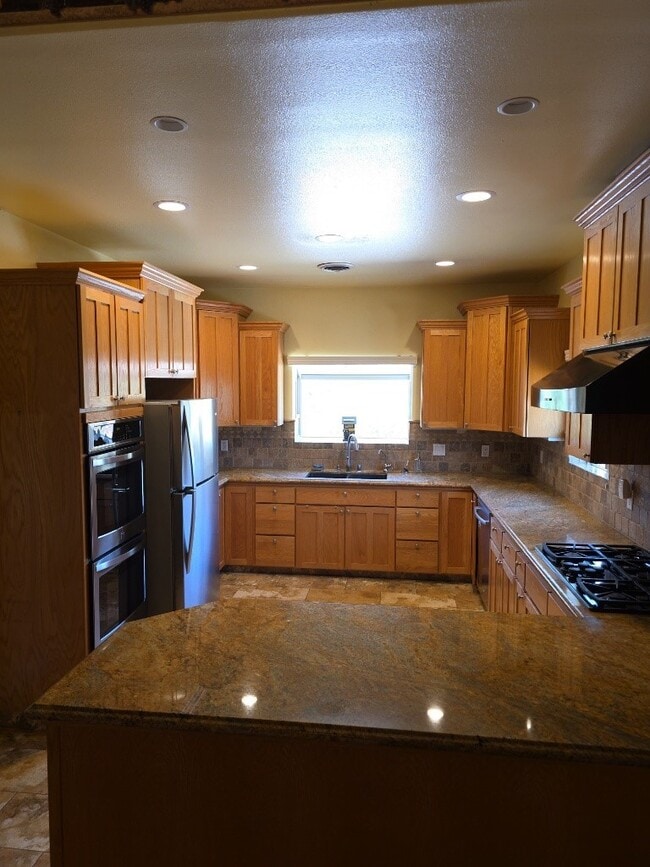 Building Photo - 4814 Iroquois Trail
