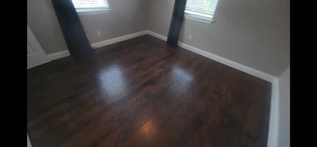 Foto del edificio - Granbury TX ; 2 bed 1 bath duplex! Water provided