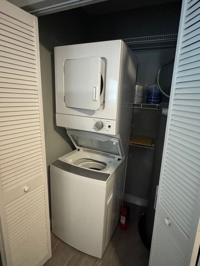 Building Photo - 2 bedroom 1 bath in Saint Cloud ALL UTILITIES INCLUDED