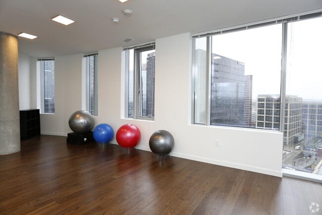 Foto del edificio - 288 106th Ave NE