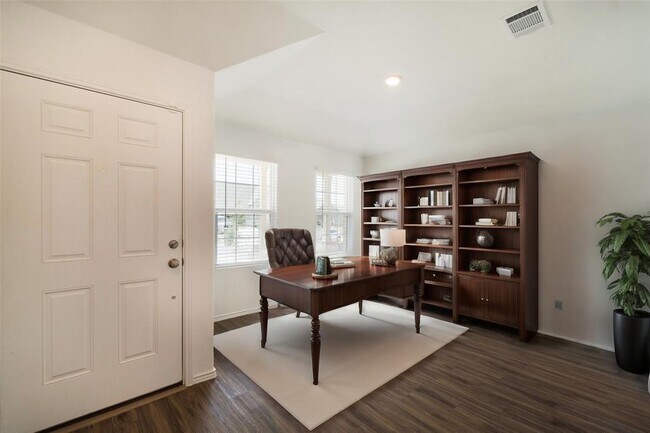 Building Photo - 175 Silver Springs Bend