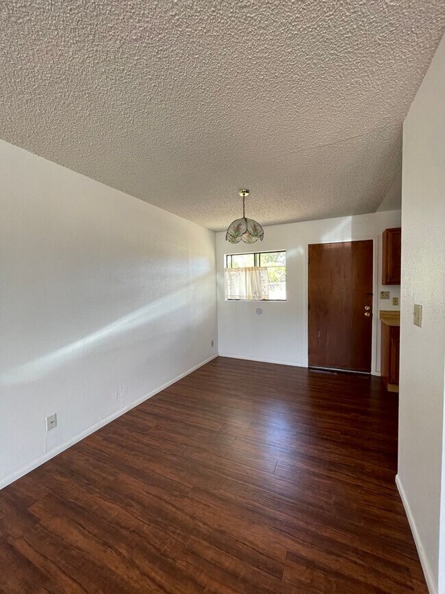 Building Photo - Single Family Detached Home