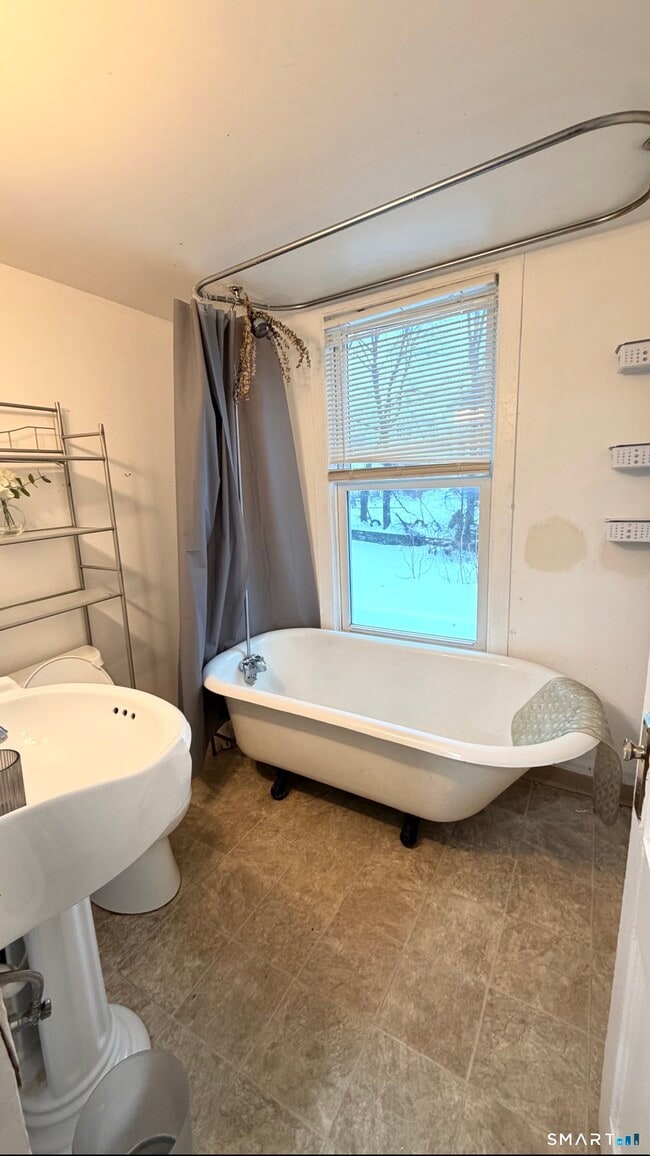 Building Photo - 316 Wilson St