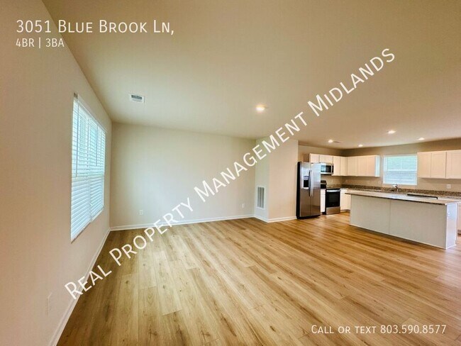 Foto del edificio - 3051 Blue Brook Ln