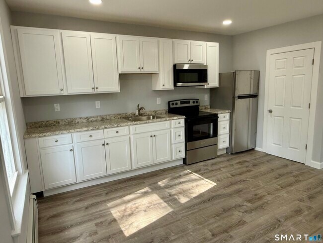 Foto del edificio - 78 McKinley Ave