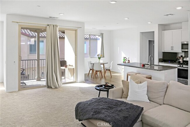 Foto del edificio - 16670 Crocus Ln