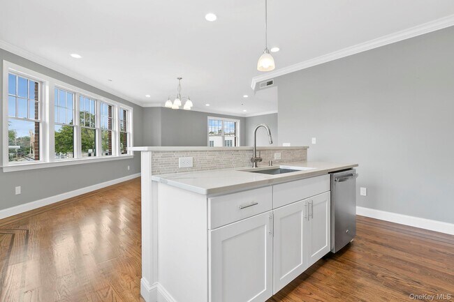 Foto del edificio - 2 Ashford Ave