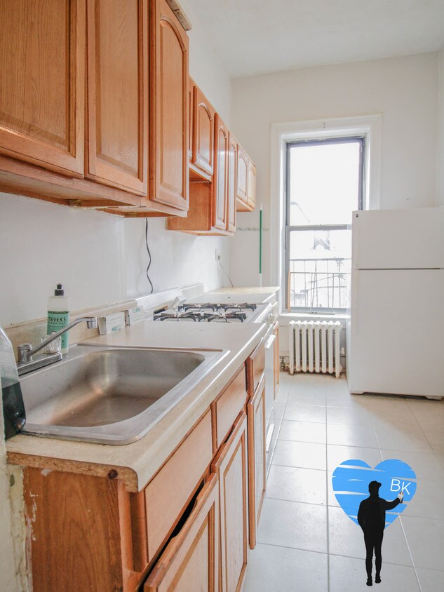 Foto principal - 156 Vernon Ave