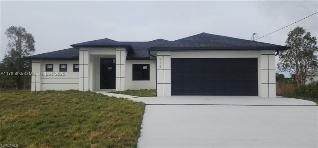 Foto principal - 915 Panda Dr