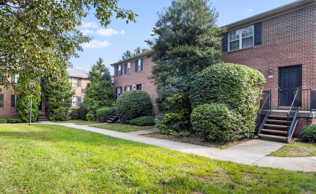 Foto del edificio - EAGLE CREEK TOWNHOMES