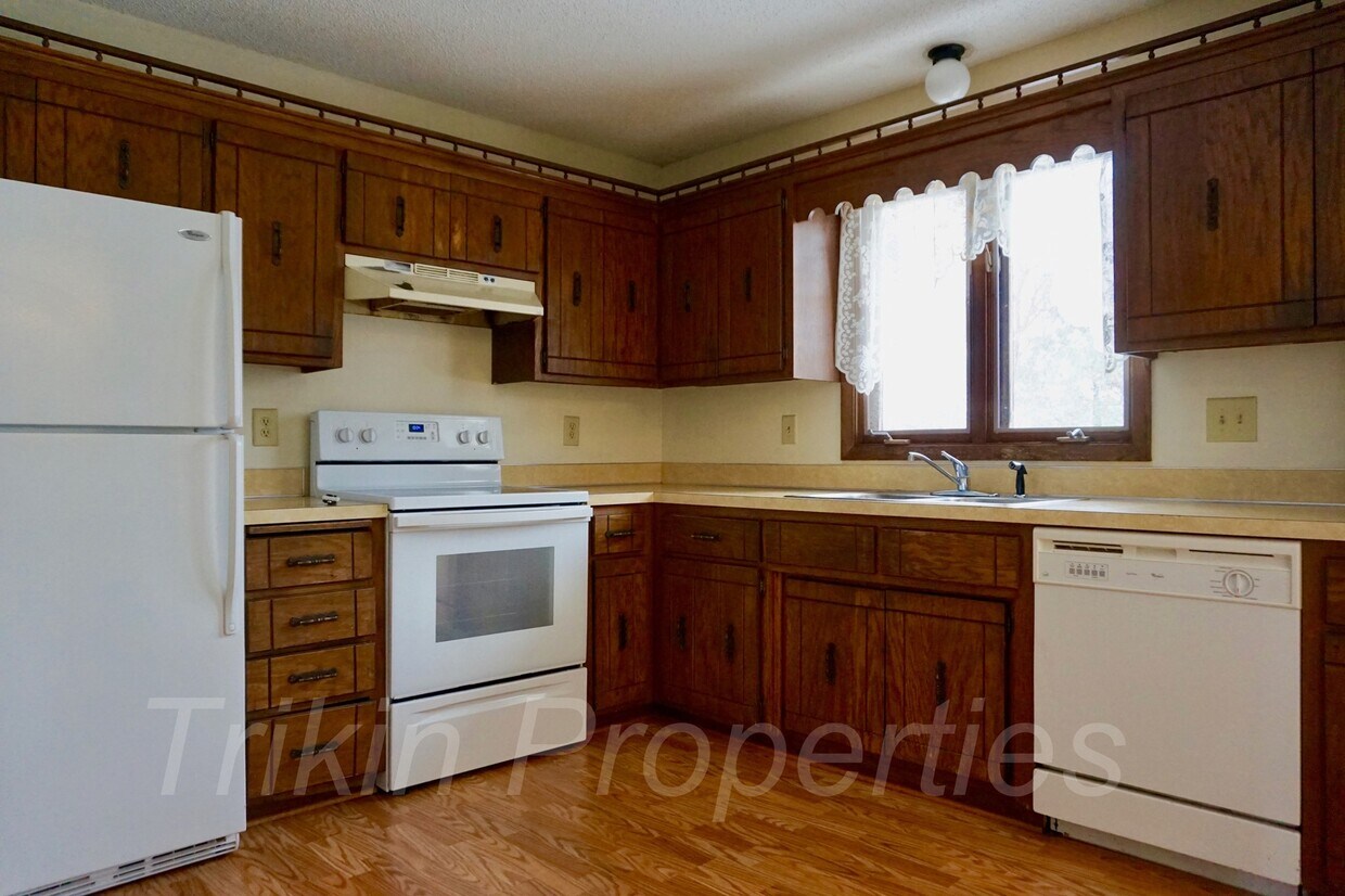 1250 Norton Ave NE Unit 1250 Norton, Fridley, MN 55432 Room for Rent