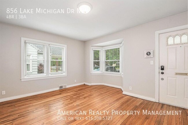 Building Photo - 856 Lake Michigan Dr NW