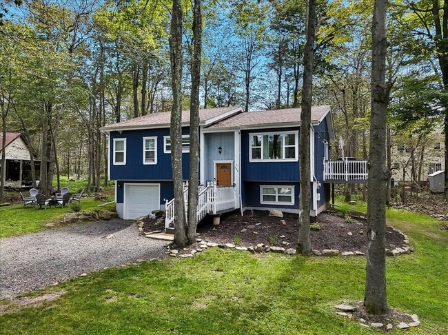 Building Photo - 9326 Fairmount Way