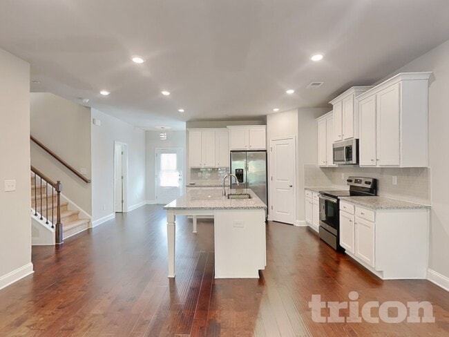 Building Photo - 949 Shy Ln