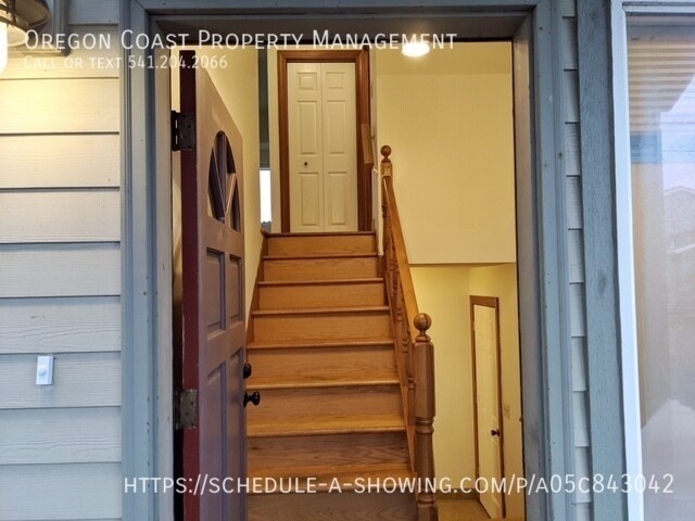 Foto del edificio - 708 SW Bay St