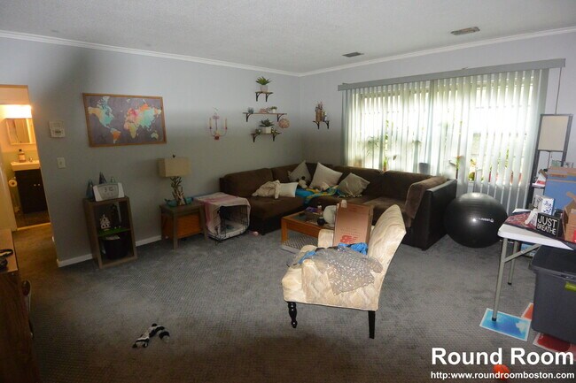 Foto del edificio - 178 Lake Shore Rd