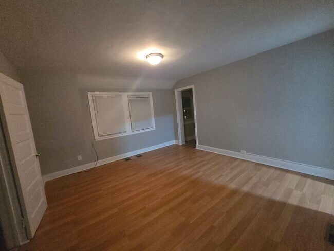 Foto del edificio - 3413 W 10th St