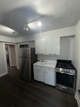 Building Photo - 172 Kinsey Ave