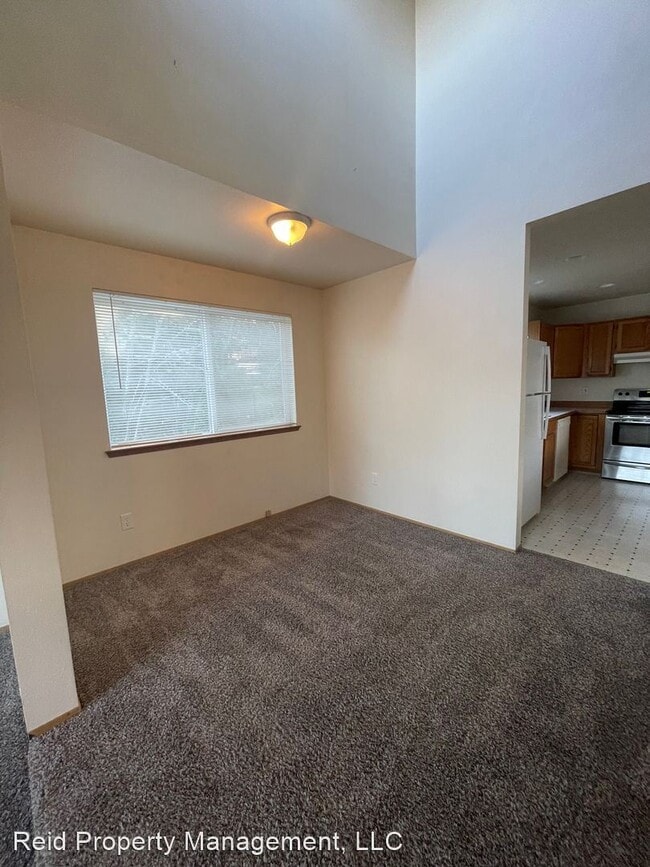 Building Photo - 3 br, 2.5 bath House - 24465 Taree Blvd NE