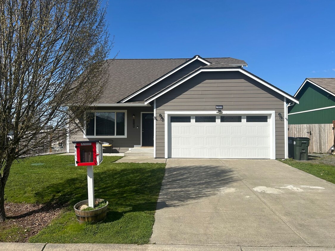Primary Photo - 4 BR Willow Glenn