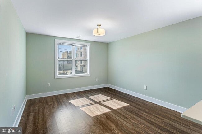 Foto del edificio - 1219 K St NE