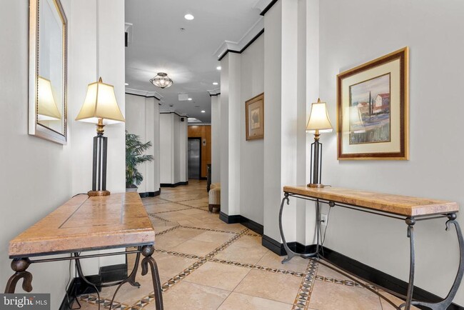 Foto del edificio - 1220 N Fillmore St