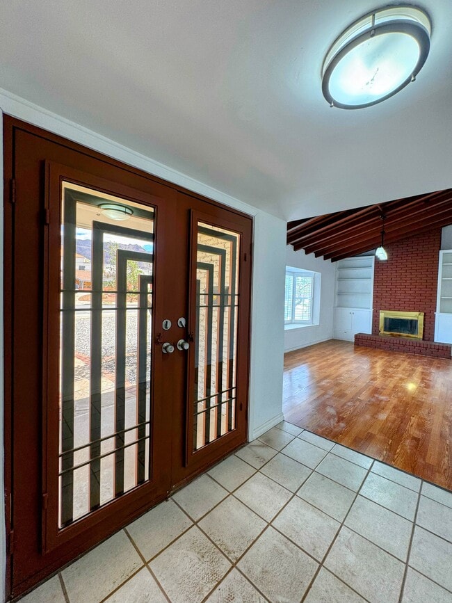 Building Photo - 139 Clairemont Rd