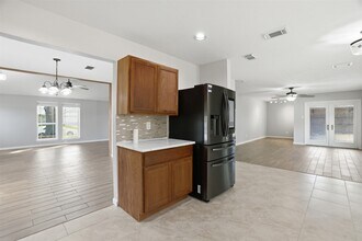 Building Photo - 7235 Battle Hills Dr