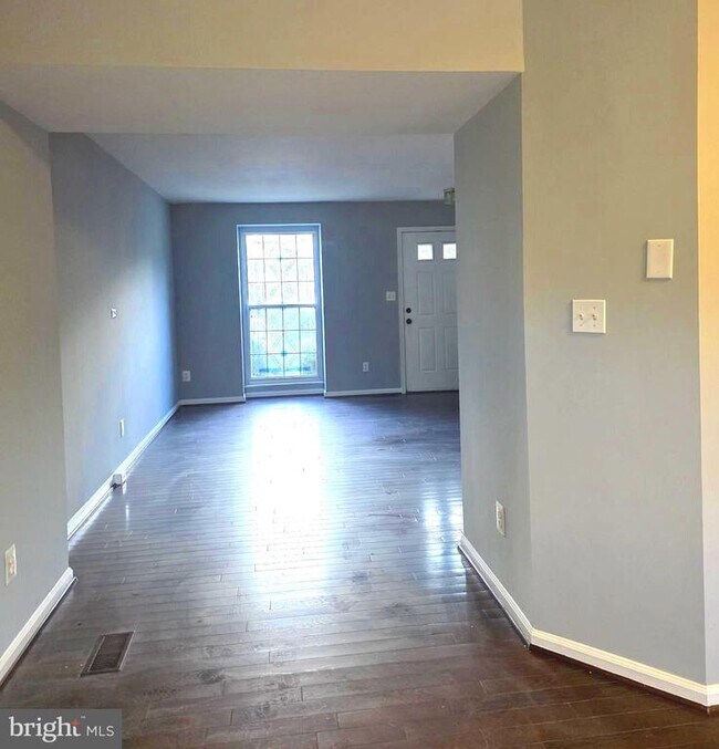 Building Photo - 12977 Abner Ave