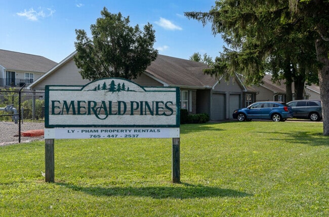 Building Photo - Emerald Pines