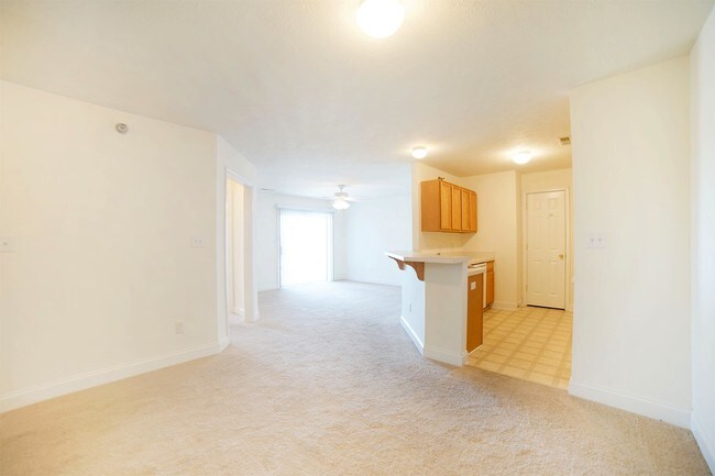 Foto del edificio - 800 Wyndhurst Dr