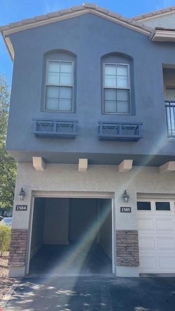 Unit 1584 - 2402 E 5th St Apartment