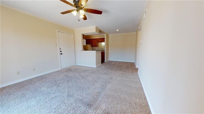 Foto del edificio - 904 University Oaks Blvd