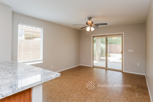 Foto del edificio - 37966 N Beverly Ave