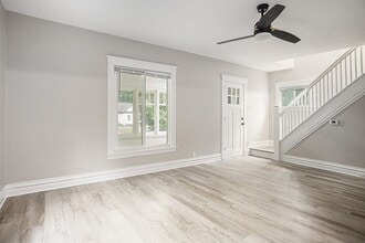 Building Photo - 1412 Nassau St
