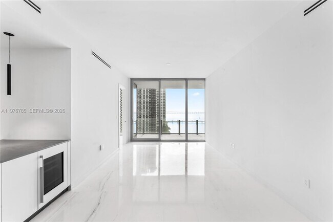 Foto del edificio - 300 Biscayne Blvd Way