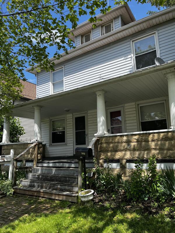 Primary Photo - 3403 W 98th St