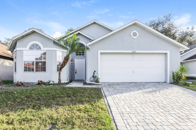 Building Photo - 1025 Henson Ct