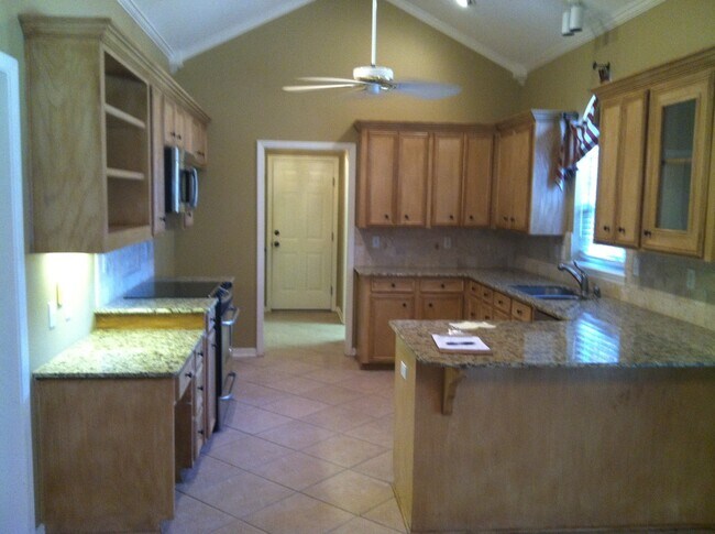 Foto del edificio - ACADIANA PLACE... Minutes to LSUS