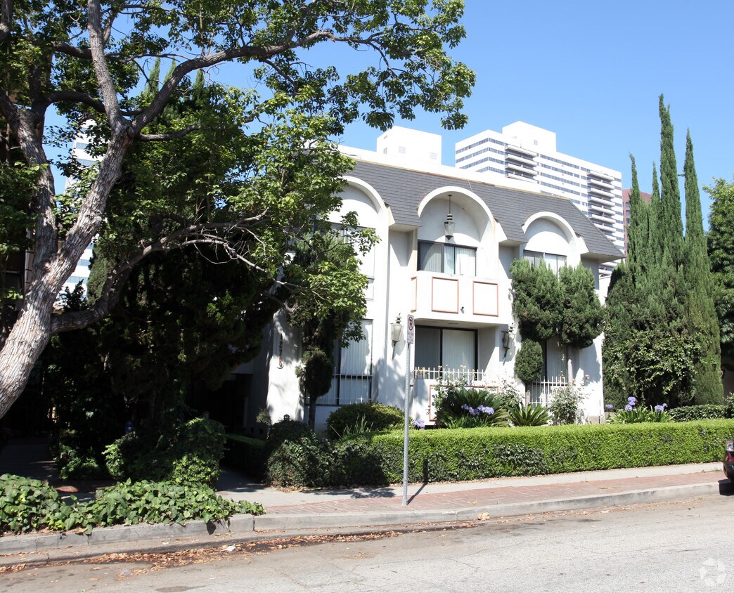 Foto del edificio - 1275 Barry Ave