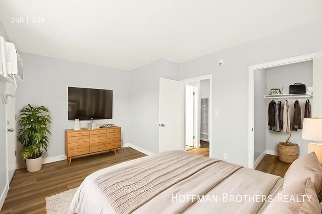 Building Photo - 616 San Pascual Ave