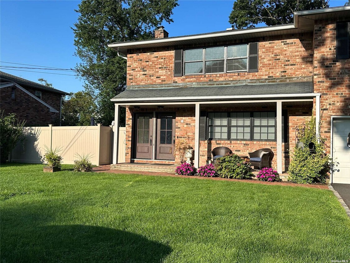 Primary Photo - 5 Star Ln