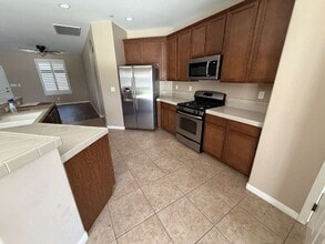 Building Photo - 10903 Corbett Canyon Dr